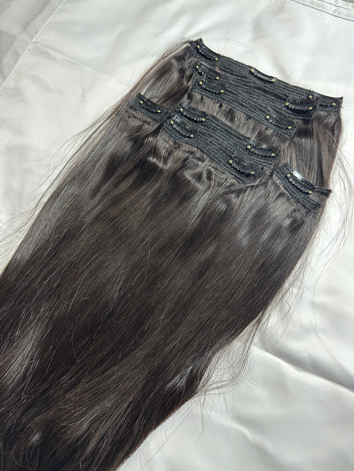 EXTENSION LISSE À CLIP 120G CHEVEUX [PRECOMMANDE]